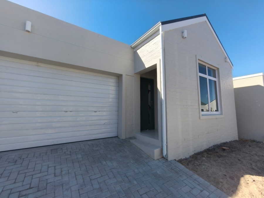 3 Bedroom Property for Sale in Sandbaai Western Cape